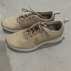 Nike dual tone racers never worn
